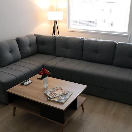 Spacious Modern Apartment Kisela Voda Skopje Buitenkant foto
