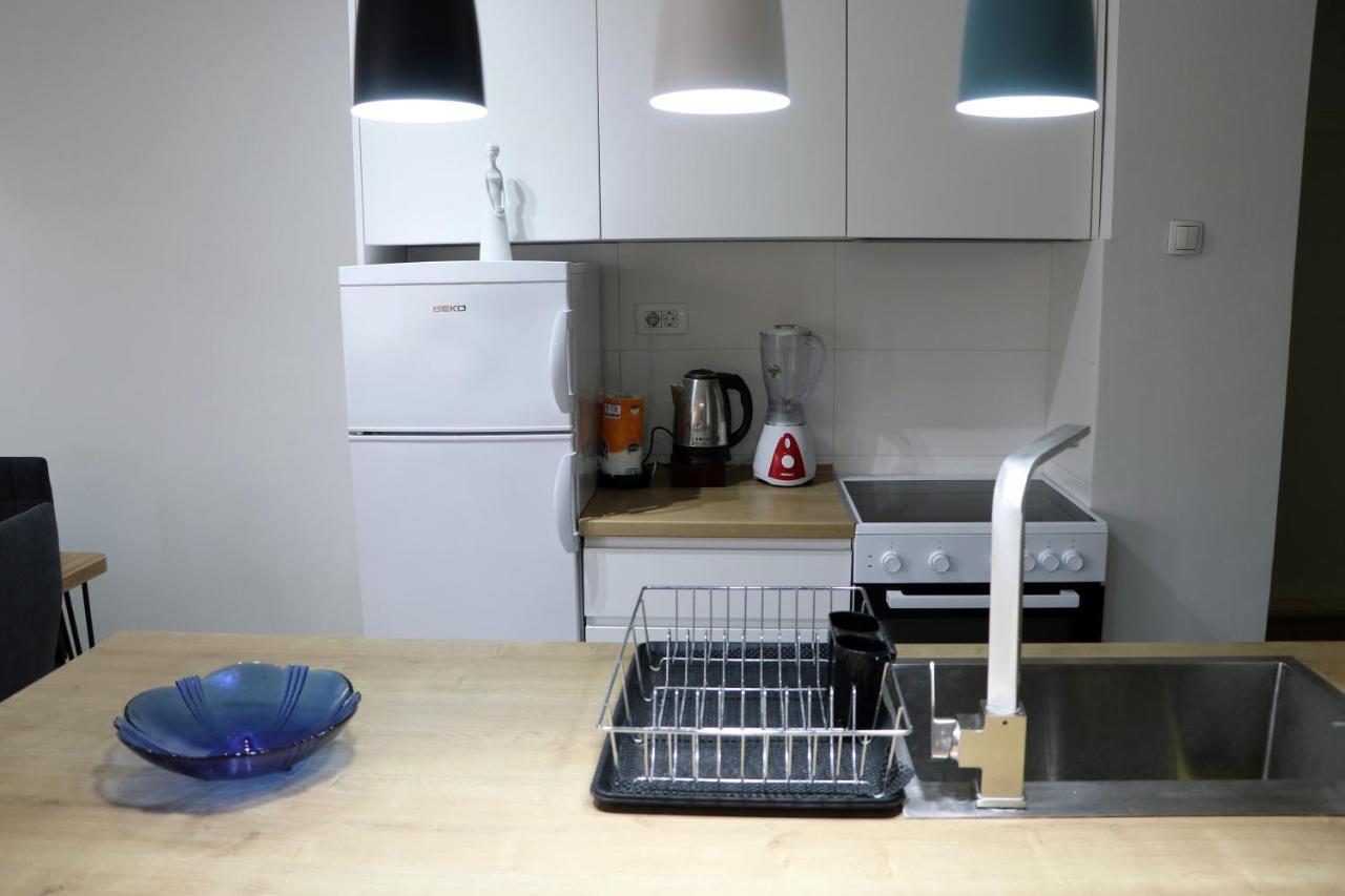 Spacious Modern Apartment Kisela Voda Skopje Buitenkant foto